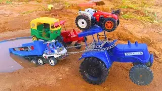Biggest truck mudding help with toys | mini auto rickshaw tractor loading wala khilona | Cocotoys