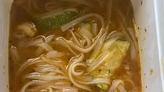 Mo Duncan jr smellovision with spicy garlic shrimp ramen