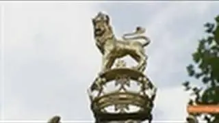 Crown Estate Has Record Profit With Queen Set to Benefit