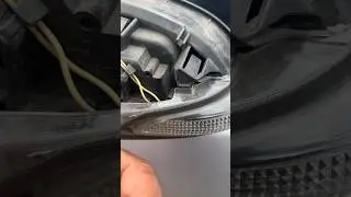 How to replace side mirror indicator bulb