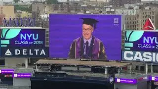 Церемония вручения дипломов NYU 2018 года состоится на стадионе «Янки» в Нью-Йорке. #мировыедосто...
