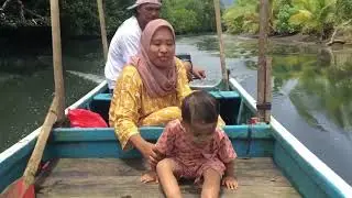 Susur hutan mangrove di wisata pancora beach