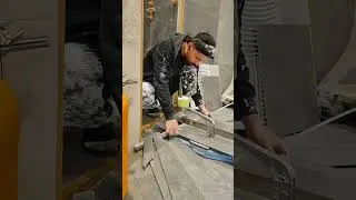 kakel och klinker s&auml;ttning p&aring; golv och v&auml;ggar