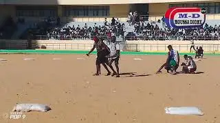 Entr&eacute; des lutteurs &agrave; l'ar&egrave;ne nationale mise 10.000.000