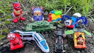 Mencari dan merakit kereta Choochoocharles, Kereta uap, Mobilan, Robot, Dinosaurus, Kereta cepat