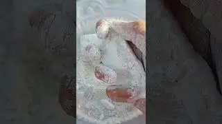 #foryou#oddlysatisfying#asmr#chalk#gymchalk#powder#play#creamy#dry#youtube#shorts#crunchy#crush#soft