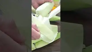 How to Peel Corn #peeling #corn