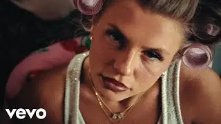 Skye Newman - Fryzjer