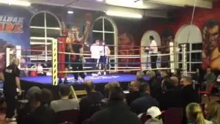 Danny little red (City of Hull) v Stevie Mennell blue (West