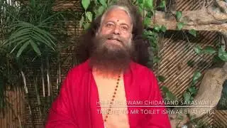Pujya Swamiji Pays Tribute to Mr. Toilet Ishwar Bhai Patel & Shares Plants for Toilet Park at Kumbh