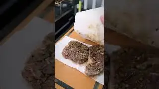 These steaks were more tender than a mothers love. ❤️The 4T7 sous vide set to 125 for a couple hours
