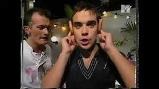Robbie Williams Vs Zig and Zag  (MTV Awards 1995)
