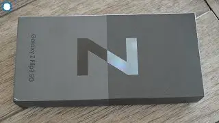Samsung Galaxy Z Flip 3 5G Unboxing & First Impressions - Black