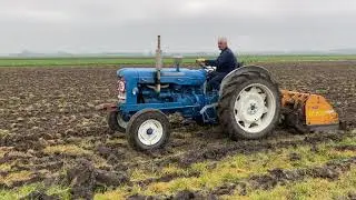 Paul de Spitter - trailer met steigerende trekker