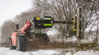 Hydraulische Asts&auml;ge f&uuml;r Teleskoplader | GreenTec Multitr&auml;ger HXF 3302 und Asts&auml;ge LRS 2402