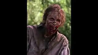 Carl Saves Enid From Walkers 🤯┃The Walking Dead┃#shorts