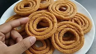 दिवाळी मध्येच का करायची चकली केव्हाही मन झालं तर कुरकुरीत अशी बटाटा चकली