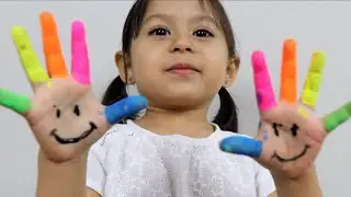 CLOCLOE ENSINA AS CORES EM INGLES ! LEARN THE COLORS WITH CLOCLOE( Finger Family Song)