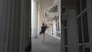 ballerina in the real world😂 #ballerina #ballet #mumbai #dance #dancer #photography