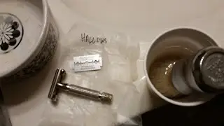 Throwback Shave: 2017-10-14: UK Aristocrat - Hallows - Omega Boar