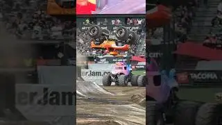 Fails the backflip! #monsterjam #stunt #offroad #mud #motorsport #monstertruck #fail  #shorts #race