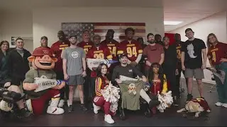 Commanders players visit Walter Reed