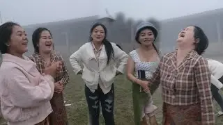 rov qab ej kai thiab hu zaj phee xaj lao lom zem