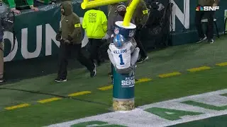 JAMO TD! WR scores on 40-yard catch and run