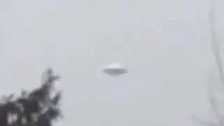 Incredible Mind Blowing Silver Flying Saucer Filmed Over Canada A Few Week's Ago | @ufonews1