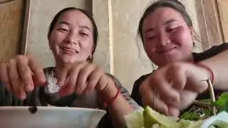 Nkauj ntshuab yij cawv peb mus noj ncauj lom zem kawg