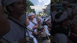 The extraordinary of balinese culture heritage , balinese music on a truck 📍Ubud Bali Imdonesia