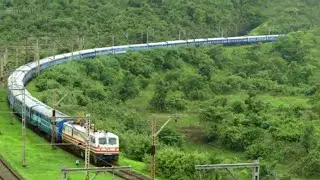 Train making a U Turn? Indian railways/Train Videos