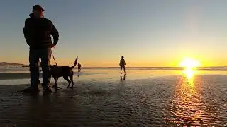 Cannon Beach Oregon Sun Setting Enjoy This Beautiful Sunset On The Coast Of Oregon