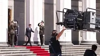 Zelenskiy sworn in as president. Did he dissolve parliament?