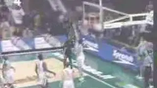 Aaron Lucas dunk