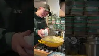 Preis-winnende pasta met worst #prei #worst #pasta #kookvideo #foodstagram