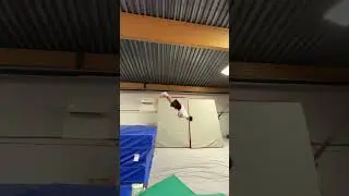 #freerunning #storror #flips #redbull #foryou #parkour #stunt #music #beats #norwayshorts