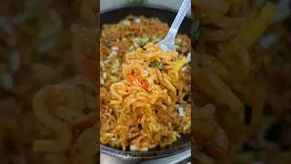 Spicy Chilli Garlic Maggi 🌧️| Monsoon Special Street Style 🍜#shorts #maggi #viralvideo #shortsfeed