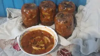 Консервированные кабачки в томате с кетчупом чили 