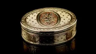 ANTIQUE 18thC FRENCH THREE-COLOUR 18k GOLD SNUFF BOX, c.1785