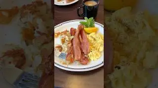 Langer&rsquo;s Delicatessen Breakfast 2025 #langers #macarthurpark #breakfast #baconandeggs #delicatessen