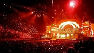 Justin Bieber - Beauty and a Beat Live @ Bercy, Paris, 2013
