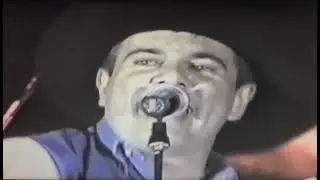 Boot Scootin&acute; Boogie/Cowboy Song - ao vivo 25&ordf; Eapic