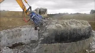 Arden 3 tons shears CU031CB - dismantling an army bunker