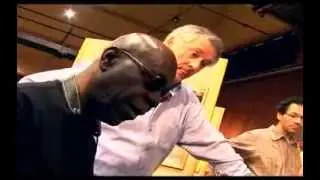 Dans les Rues d'antibes Par Manu Dibango