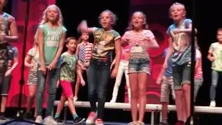 Filmpje 2 - Groep 7A De Plakkenberg bij audities Lang Leve de Muziek Show