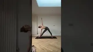 🔴LIVE Vegan Tries Yoga!!