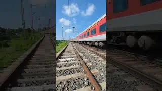 High Speed Bhubaneswar Rajdhani Express + KGF theme music #purulia #rajdhaniexp #wap7 #trains
