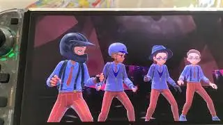 Battling a trainer and four star Tera raid in Pok&eacute;mon scarlet
