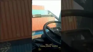 reach staker handling container#operator #kalmar #depo #container